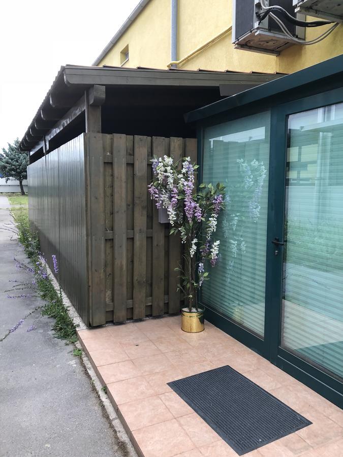 Motel Sofia Sežana Zewnętrze zdjęcie